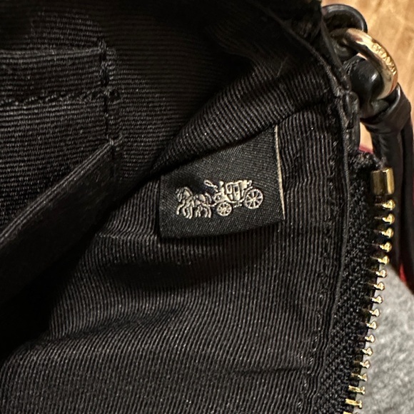 NWOT-Coach Black Pebbled Leather Wristlet - Picture 6 of 8